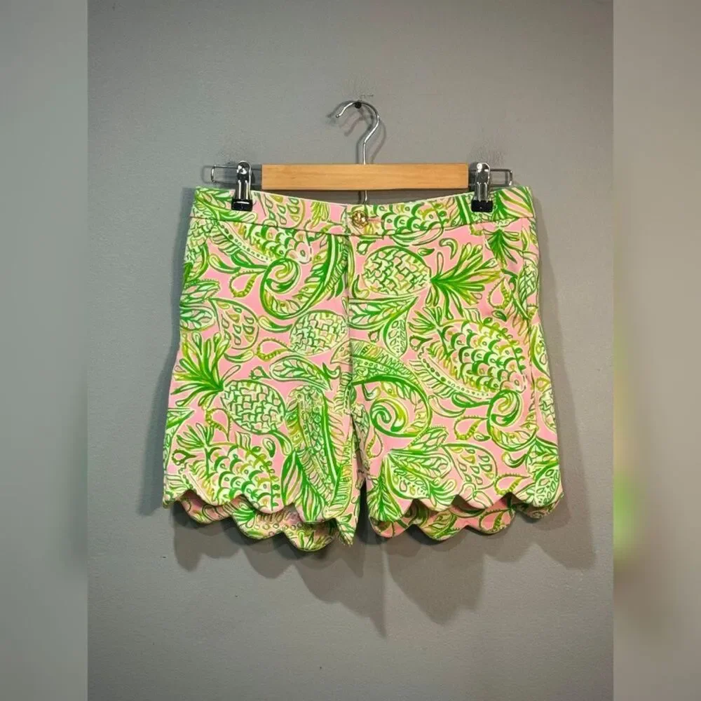 Pink/Green Lilly Pulitzer Scalloped Hem Shorts Size 00 Like New - Picture 1 of 5